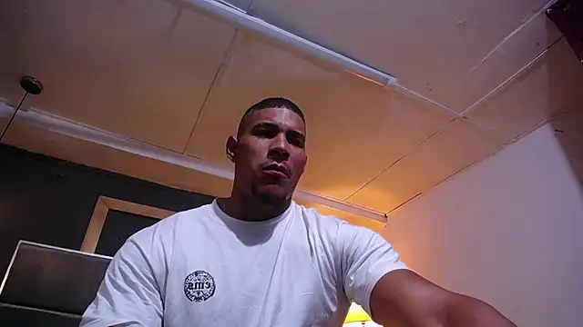 Snapshot of teddyfit19cm chatting on 05-18-26, 01:16 teddyfit19cm online show from 05-18-26, 01:16