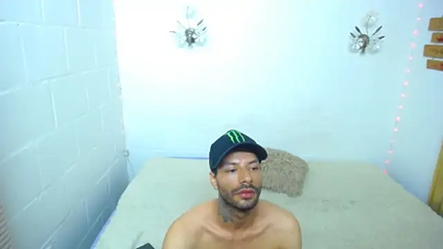 Snapshot of SexyKataShow chatting on 07-01-26, 01:06 SexyKataShow online show from 07-01-26, 01:06
