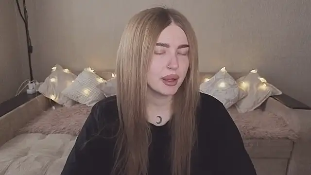 ViolettaLopez online show from 11-16-25, 10:53