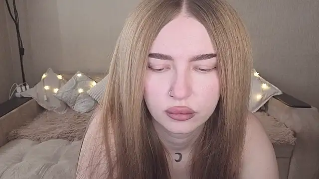 ViolettaLopez online show from 11-25-25, 10:26