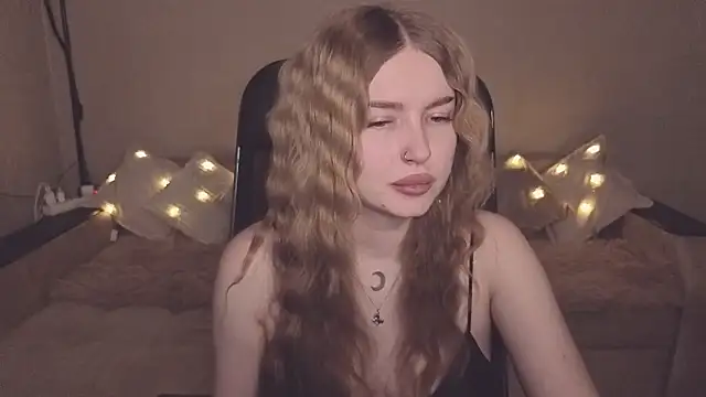 ViolettaLopez online show from 01-08-26, 01:06