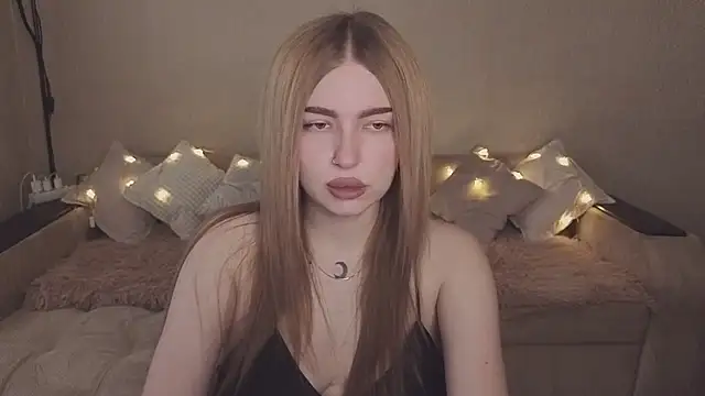 ViolettaLopez online show from 11-06-25, 12:31