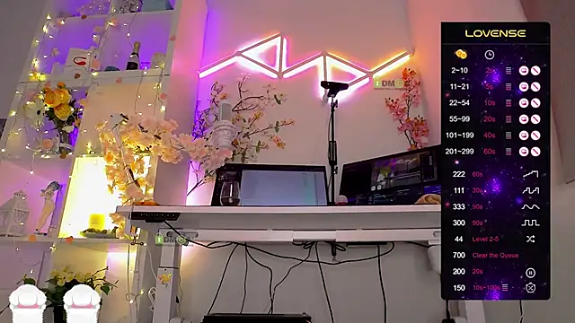 Elena-Marilyn online show from 02-06-26, 07:32