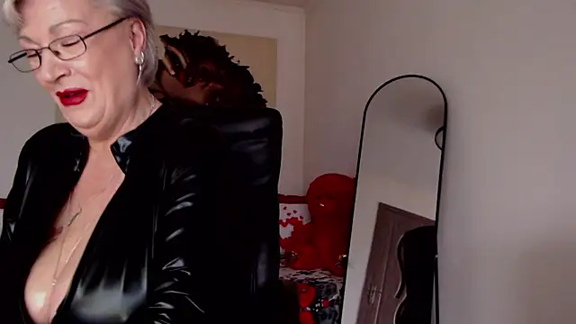 LaylaMilf online show from 02-09-26, 06:55