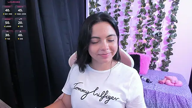 Snapshot of ashley_morgan_18 chatting on 10-02-25, 03:21 ashley morgan 18 online show from 10-02-25, 03:21