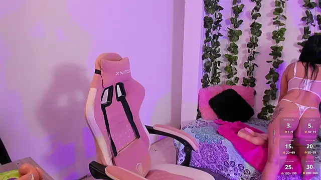 Snapshot of ashley_morgan_18 chatting on 12-20-25, 04:26 ashley morgan 18 online show from 12-20-25, 04:26