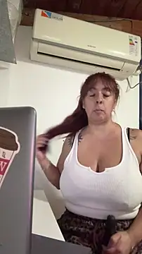 sofy alone online show from 05-27-26, 07:10