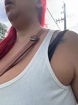 sofy alone online show from 04-11-26, 01:59