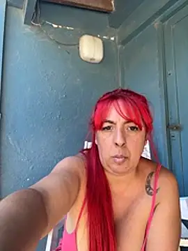 sofy alone online show from 11-14-25, 04:54