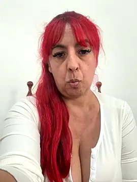 sofy alone online show from 10-06-25, 06:41