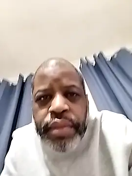 Snapshot of alfiebrown007 chatting on 03-04-26, 12:18 alfiebrown007 online show from 03-04-26, 12:18