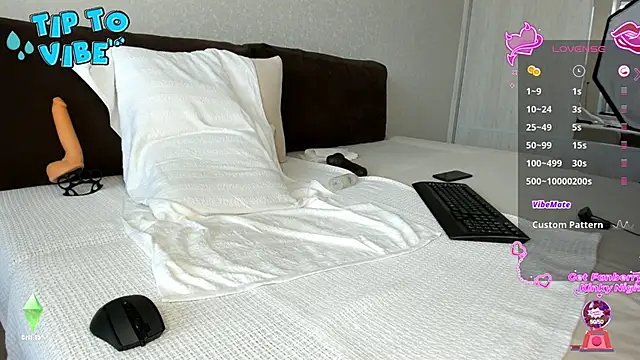 Smallnipples online show from 04-19-26, 08:04