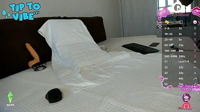 Snapshot of Smallnipples chatting on 02-15-26, 08:57 Smallnipples online show from 02-15-26, 08:57