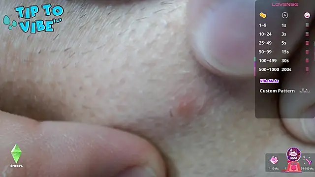 Snapshot of Smallnipples chatting on 02-12-26, 05:29 Smallnipples online show from 02-12-26, 05:29