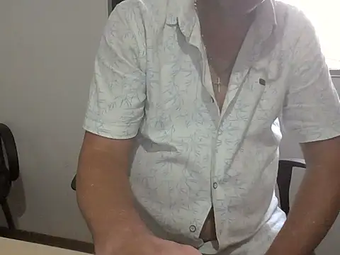 Snapshot of niceguyjr chatting on 10-05-25, 09:05 niceguyjr online show from 10-05-25, 09:05