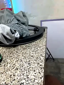 roman and jessie online show from 10-19-25, 05:54