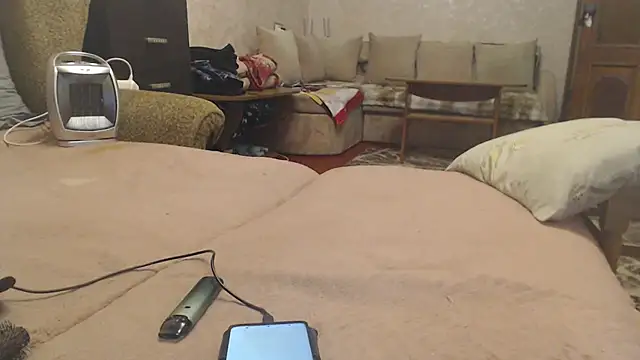 Amy August online show from 03-04-26, 06:59