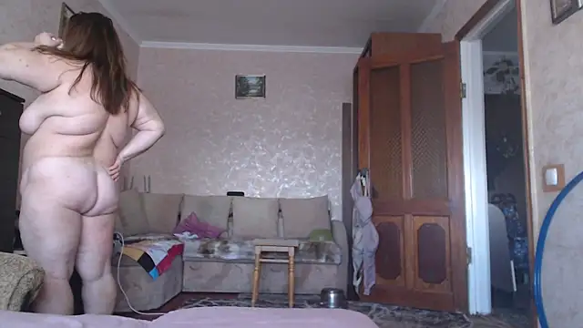 Amy August online show from 02-11-26, 09:42