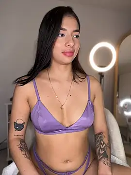 Snapshot of Veronica_ar chatting on 06-27-26, 03:45 Veronica ar online show from 06-27-26, 03:45