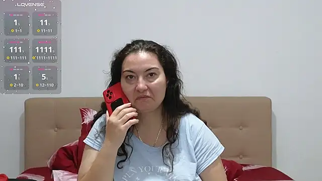 BBW MILF 4U online show from 10-24-25, 07:51