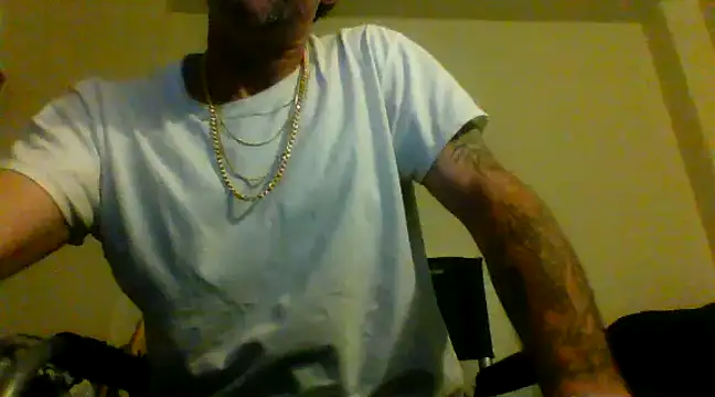 Snapshot of thefire420 chatting on 12-03-24, 04:53 thefire420 online show from 12-03-24, 04:53