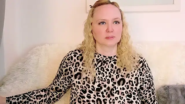 Sarah4you online show from 04-30-26, 08:49