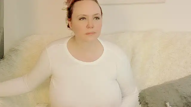 Snapshot of Sarah4you chatting on 07-06-26, 08:44 Sarah4you online show from 07-06-26, 08:44