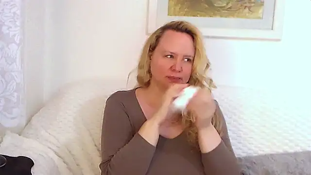 Sarah4you online show from 09-26-25, 08:38