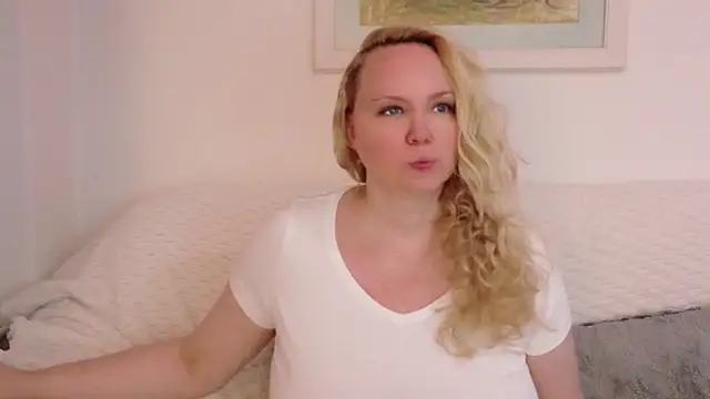 Sarah4you online show from 10-28-25, 05:23