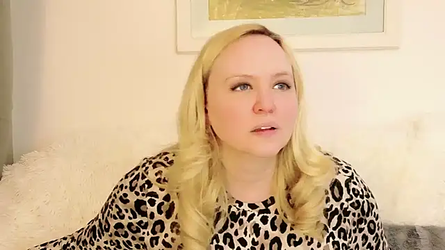 Sarah4you online show from 05-12-26, 08:37