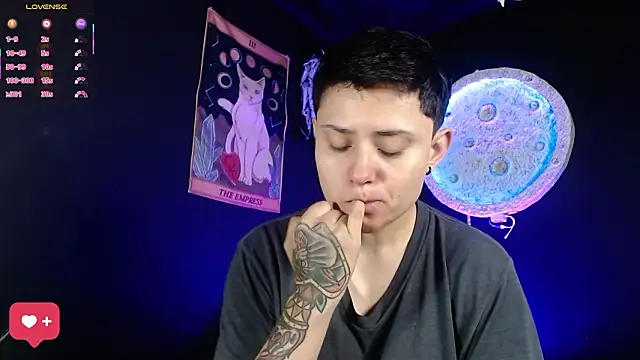 girl intense444 online show from 02-10-26, 12:48