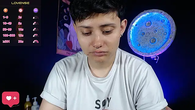 girl intense444 online show from 01-13-26, 01:04