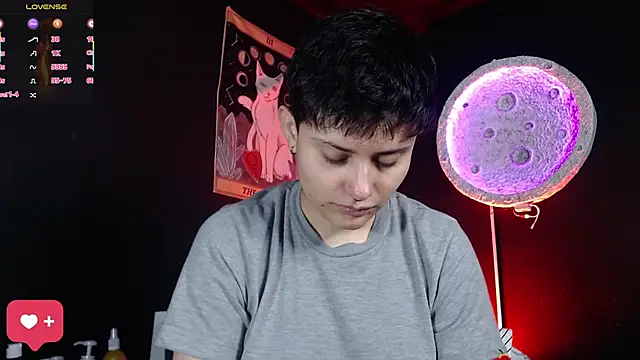 girl intense444 online show from 04-09-26, 01:17