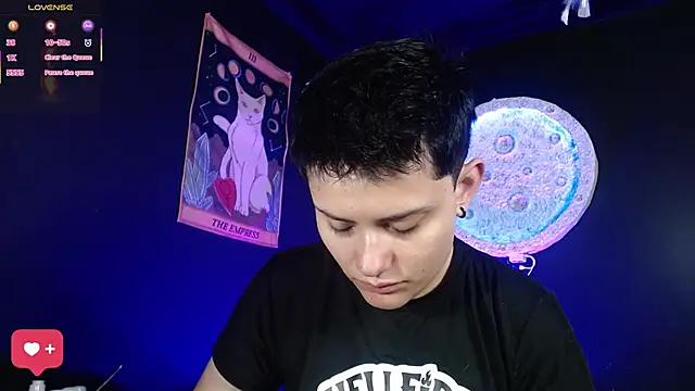 girl intense444 online show from 02-12-26, 12:49