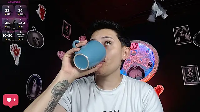 girl intense444 online show from 10-25-25, 01:34