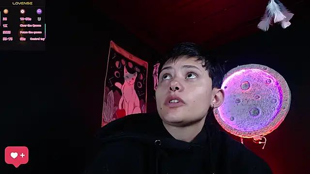 girl intense444 online show from 04-13-26, 01:37