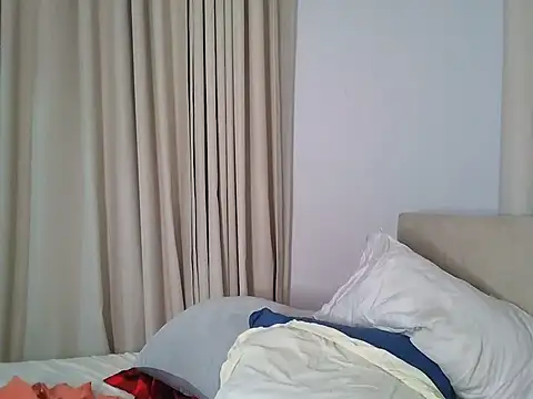 Snapshot of Deliciousgal chatting on 07-01-26, 06:19 Deliciousgal online show from 07-01-26, 06:19