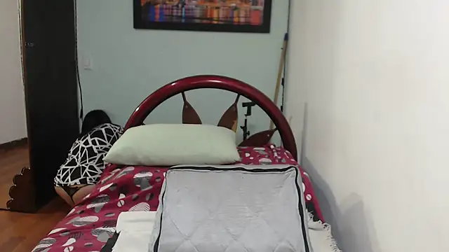 Snapshot of sexytitshot126 chatting on 09-14-25, 01:39 sexytitshot126 online show from 09-14-25, 01:39