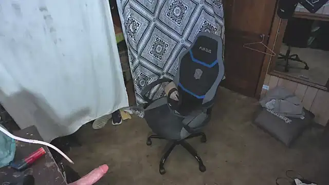 Snapshot of sex4fun_21 chatting on 01-19-26, 12:20 sex4fun 21 online show from 01-19-26, 12:20