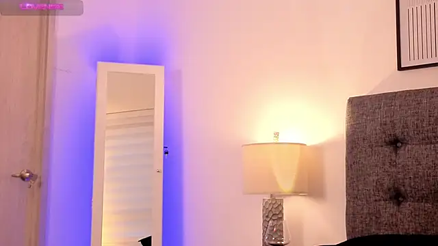 mandi4pole  online show from 03-18-25, 11:09