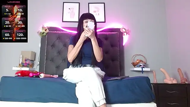 CharlotteLemke online show from 11-14-25, 12:42