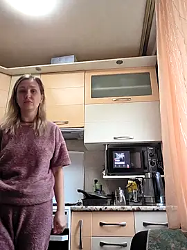 ModelEva online show from 04-16-26, 07:53