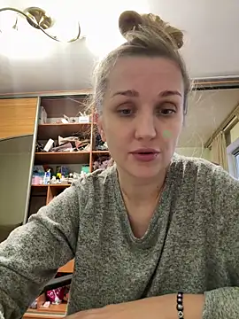 ModelEva online show from 12-14-25, 12:22