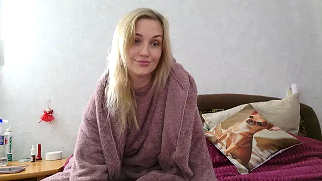 Snapshot of ModelEva chatting on 10-24-25, 06:23 ModelEva online show from 10-24-25, 06:23