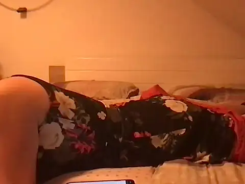 Moistdevil online show from 01-06-25, 09:54