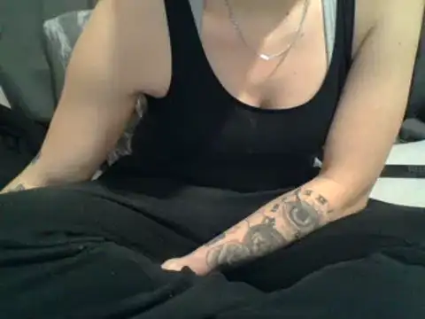 Snapshot of geilmeisje98 chatting on 02-05-25, 11:17 geilmeisje98 online show from 02-05-25, 11:17