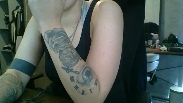 Snapshot of geilmeisje98 chatting on 10-02-25, 11:57 geilmeisje98 online show from 10-02-25, 11:57