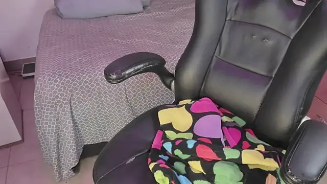 jhoanatrans22 online show from 11-21-25, 09:36