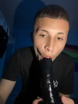SebasDu02957688 online show from 07-14-26, 11:11