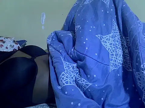 Snapshot of EbonyMina_ chatting on 09-28-25, 02:51 EbonyMina online show from 09-28-25, 02:51